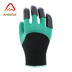 garden glove with claws