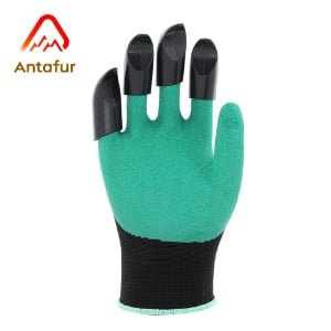 garden glove with claws